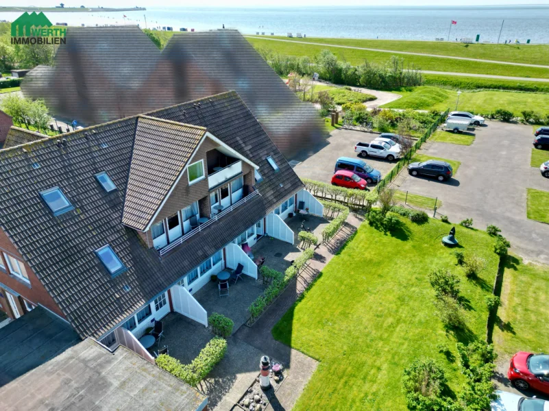 Luftaufnahme - Gastgewerbe/Hotel kaufen in Büsum - Exklusives Ferienappartementhaus - Eigenland - mit 14 Wohnungen in 2. Deichlinie mit Meerblick