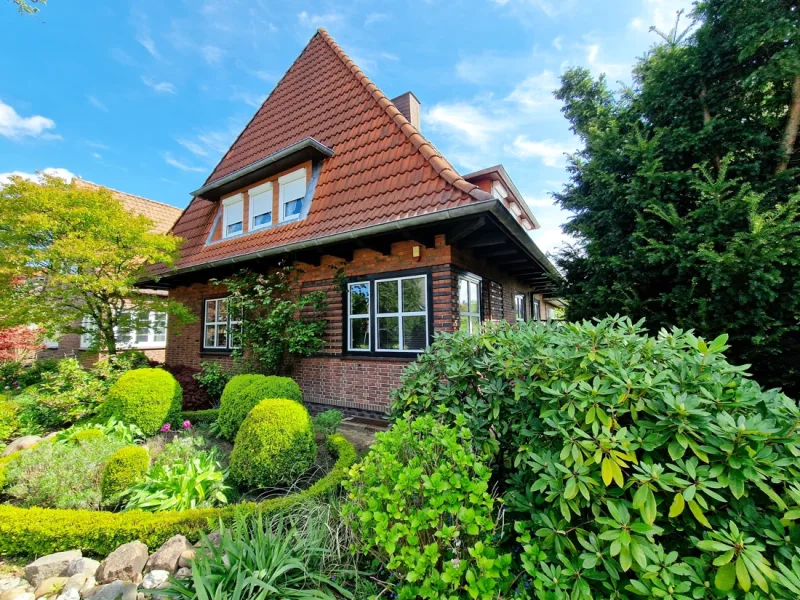 Wohnhaus - Haus kaufen in Heide - Charmantes Wohn- und Geschäftshaus in zentraler Lage von Heide