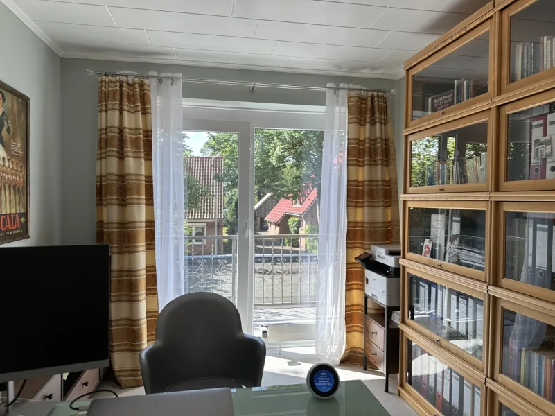 Büro mit Balkon