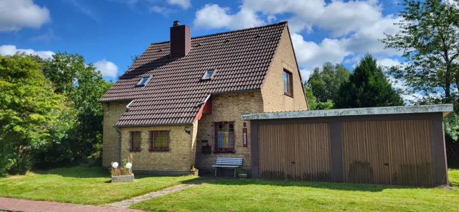  - Haus kaufen in Lehe - -Ideal für Handwerker und Kreative- Einfamilienhaus mit zwei Garagen in der Nähe zur Eider