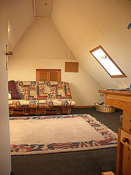 Dachzimmer links