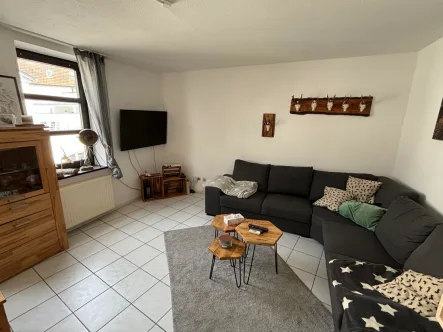 Wohnzimmer - Wohnung mieten in Marne - Schöne, helle Wohnung im Stadtzentrum