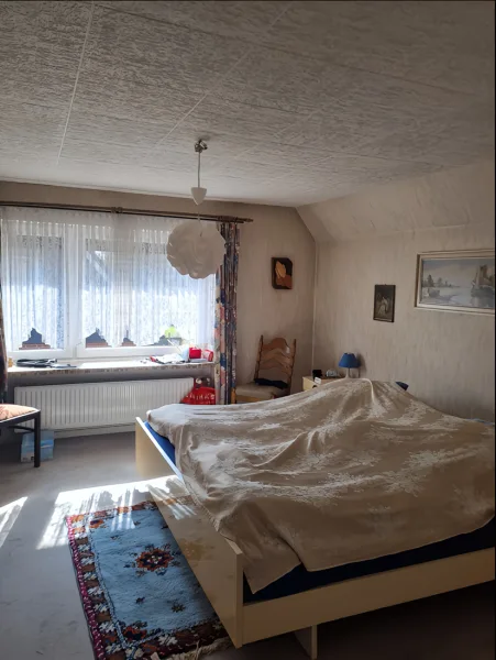 Schlafzimmer 1