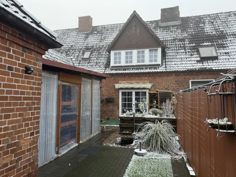 Blick auf das Haus - Haus kaufen in Brunsbüttel - zentrales Wohnparadies im Herzen Brunsbüttels!