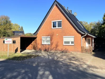 Hausblick Frontseite  - Haus kaufen in Ahlerstedt / Kakerbeck - Charmantes Einfamilienhaus in Ahlerstedt/Kakerbeck inkl. zus. Baugrundstück***360 Grad Rundgang***