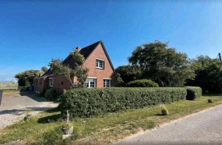 Titelbild - Haus kaufen in Schülp - Für Naturliebhaber in Eider- und Nordseenähe ! Einfamilienhaus mit viel Platz für Zwei- und Vierbeiner