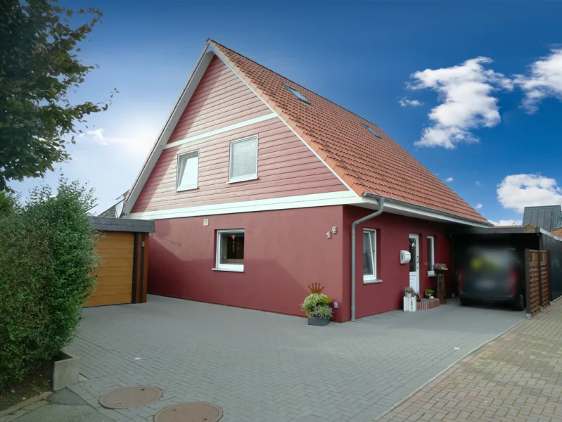 Außenansicht  - Haus kaufen in Marne - Großzügiges Familienidyll ( 5 Zimmer u. Wintergarten ) mit schönem Garten in Marne-Nordsee