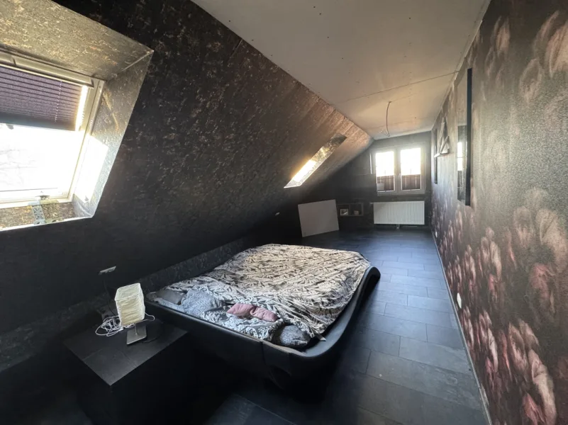 Schlafzimmer DG