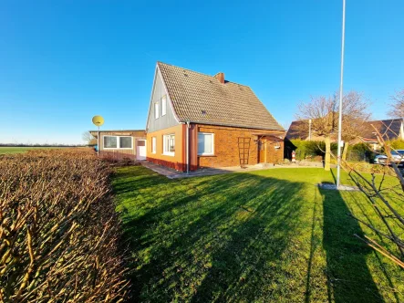 Vordergarten - Haus kaufen in Wöhrden - Ruhige Lage - Weitblick - Sackgasse - EFH mit Carport