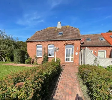 Außenansicht 1 - Haus kaufen in Wittmund / Carolinensiel - Im Urlaubsort Carolinensiel wohnen - EFH mit Einliegerwohnung zu verkaufen
