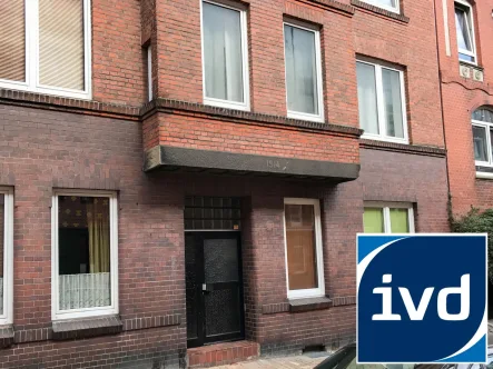 Eingangsansicht - Wohnung mieten in Kiel - 2 Zimmer Studenten-Wohnung mit Balkon  im EG -WG geeignet-