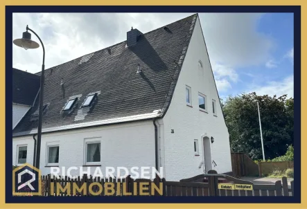 Ansicht Nord-West - Haus kaufen in Hörnum - Meeresrauschen inklusive: Unmittelbar amStrand gelegenes Reihenendhaus mit Vollkeller und Südgarten