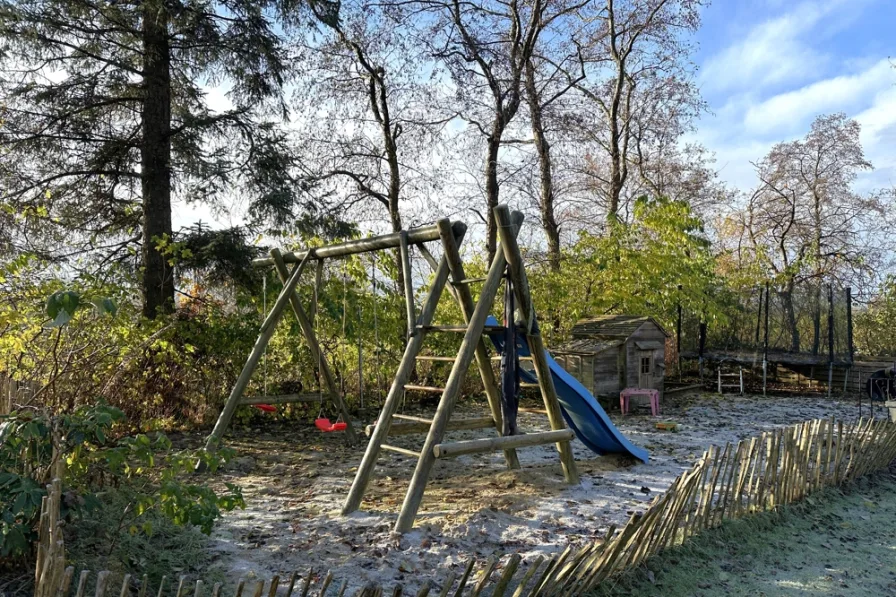 eigener Spielplatz