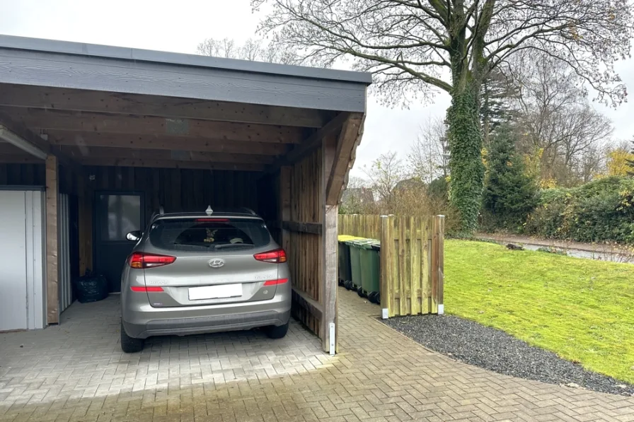 Carport mit Abstellraum