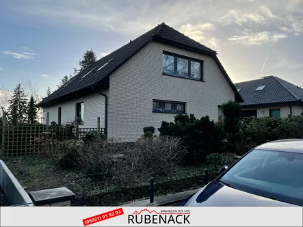 - Haus kaufen in Rehburg-Loccum - - VERKAUFT - Gemütliches Familienhaus in ruhiger Lage von Rehburg-Loccum!