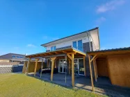 Terrasse mit Pergola