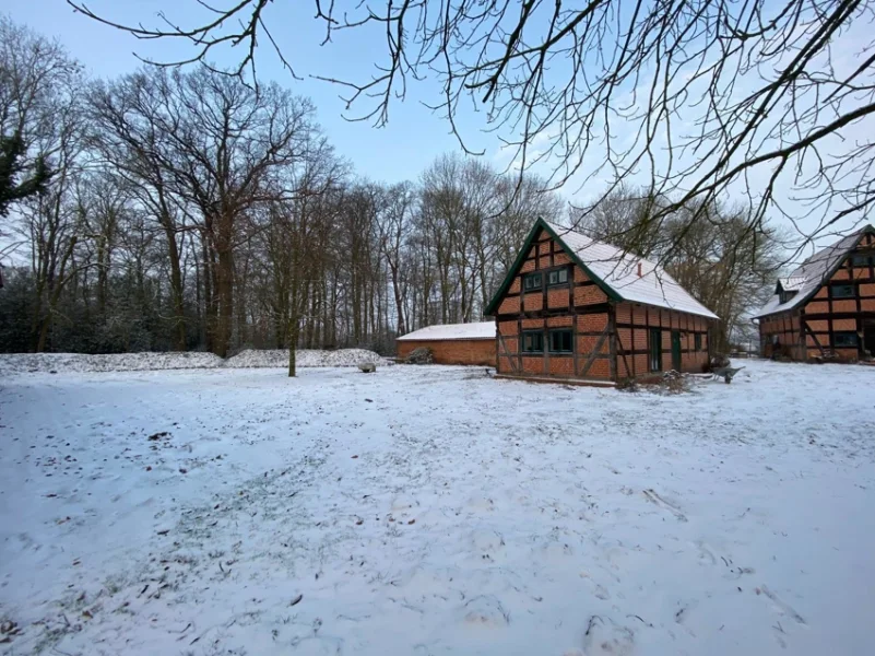 Außenansicht - Haus mieten in Balge - Charmantes Fachwerkhaus mit Terrasse und Gartenanteil in Balge!