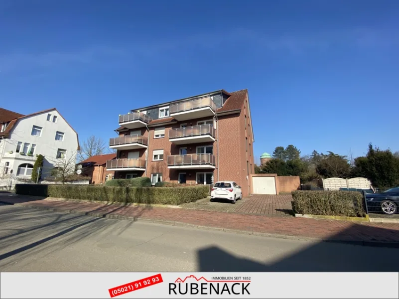 Titelbild - Wohnung mieten in Nienburg (Weser) - 3-Zimmer-Wohnung mit sonnigem Balkon und Aufzug