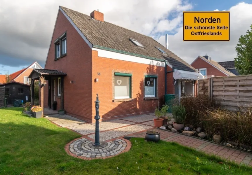 7814 Titelbild - Haus kaufen in Norden - Vielseitig nutzbares Einfamilienhaus in zentrumsnaher Sackgassenlage von Norden!