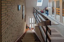 7733 Treppe zur Wohnung