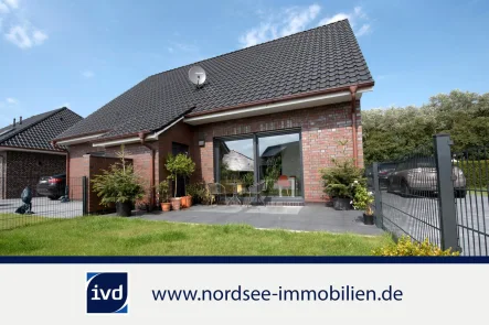 1 - Haus kaufen in Norden - Friesenhaus DHH Neubau A+  inklusive Wärmepumpe und Photovoltaikanlage