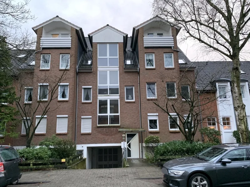 Vorderseite - Wohnung kaufen in Bremen Woltmershausen - ETW im Hochpaterre mit eigenem Tiefgaragenstellplatz und großzügiger Dachterrasse