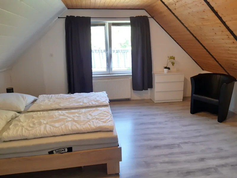 Wohnung 2, Schlafzimmer