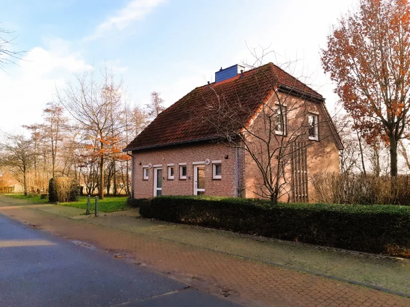 Hauptfoto, Rügener Str 720 uns 721 - Haus kaufen in Butjadingen - Super Gelegenheit! Ein ganzes Doppelhaus mit 2 Ferienhaushälften an der Nordsee