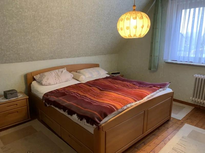 Schlafzimmer DG