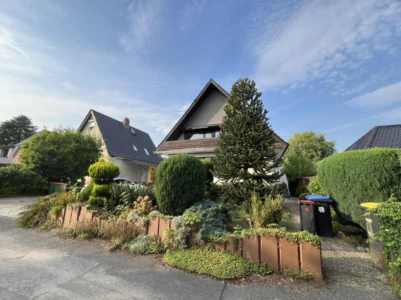 Paradies - Haus kaufen in Hamburg - Einfamilienhaus nah am Niendorfer Gehege in kleiner Sackgasse