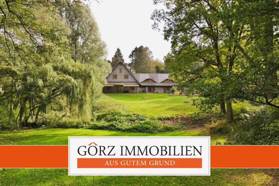  - Haus kaufen in Tangstedt - Großzügiges Anwesen auf traumhaftem, parkartigem Grundstück - direkt am Alsterlauf !