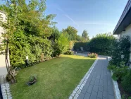 seitlicher Garten 