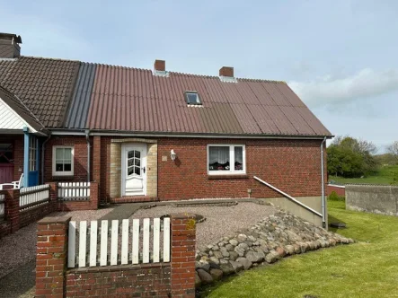Garten Eingang - Haus kaufen in Nordstrand - Gute Lage, Supersicht. Doppelhaushälfte auf einem alten Binnendeich