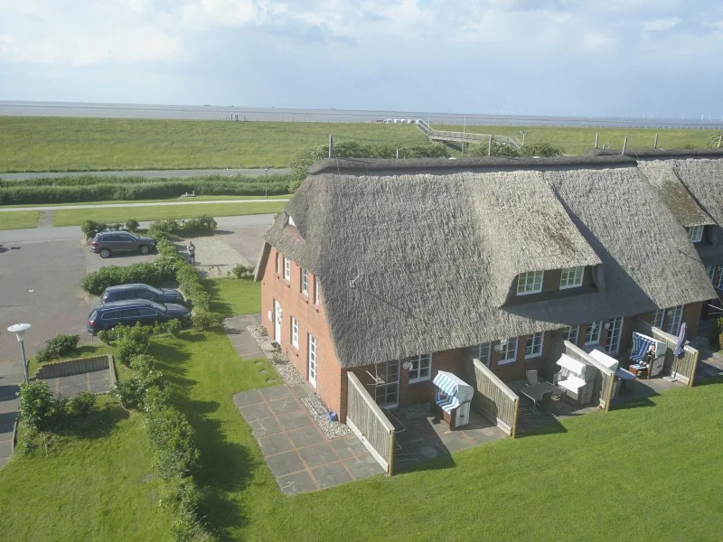 An der Nordsee! - Haus kaufen in Nordstrand - Ferienhaus unter Reet direkt am Nordseedeich