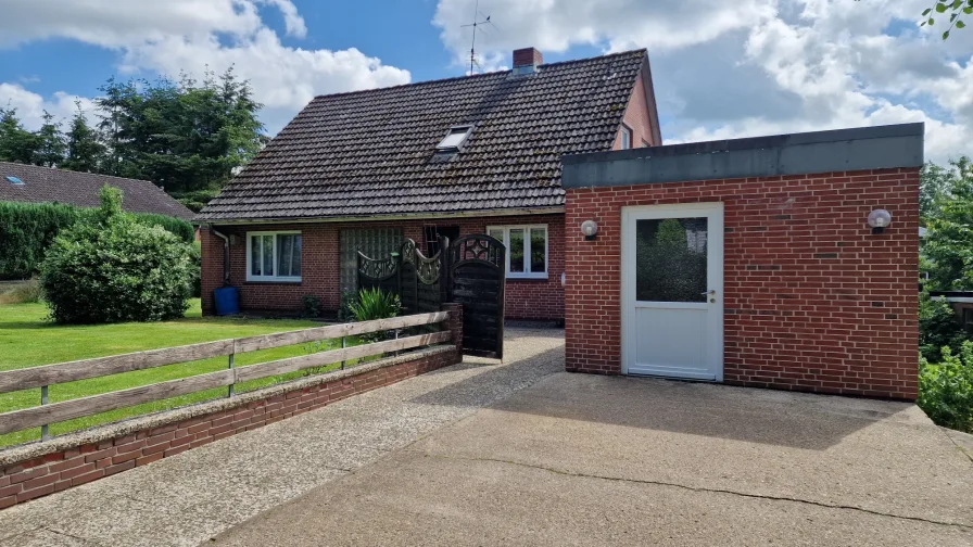 Ansicht vorne - Haus kaufen in Oldersbek - EFH auf einem schönem ruhigen Grundstück