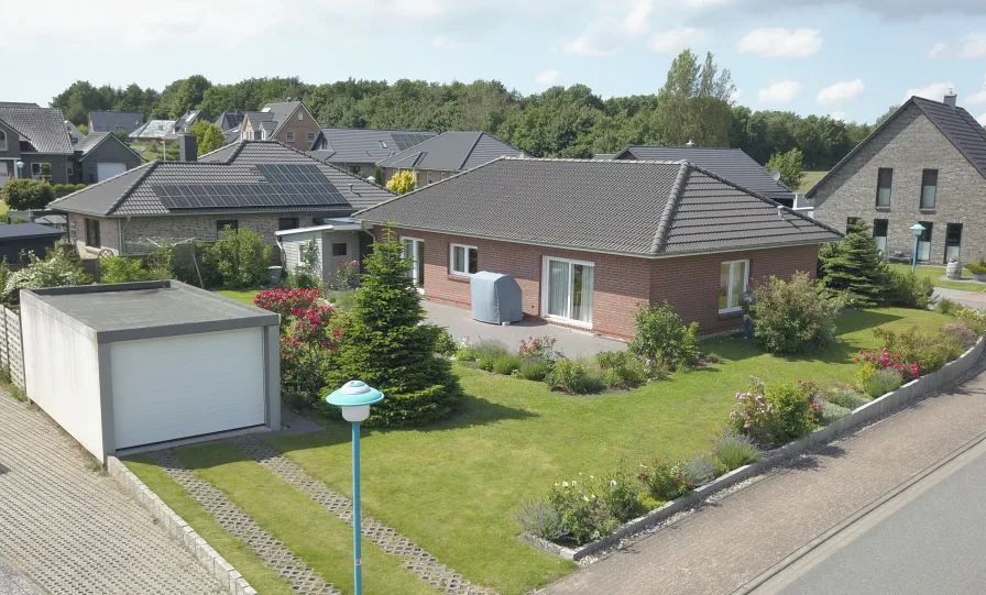 Ansicht 1 - Haus kaufen in Bredstedt - Bungalow in bevorzugter Sackgassenlage in Bredstedt