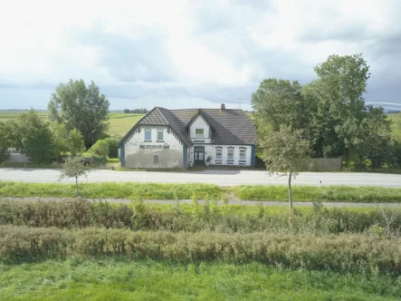 Ansicht 5 - Haus kaufen in Drage - Großes Anwesen mit viel Platz und Teich in Drage