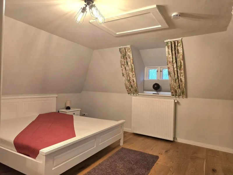 Schlafzimmer DG