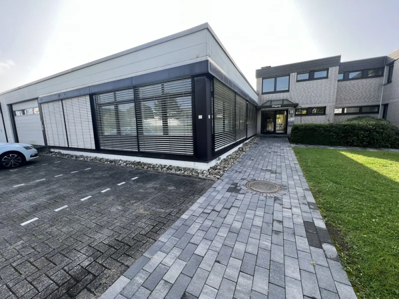 Straßenansicht - Büro/Praxis mieten in Georgsmarienhütte - Büro mit Lagerflächen in Georgsmarienhütte / Harderberg