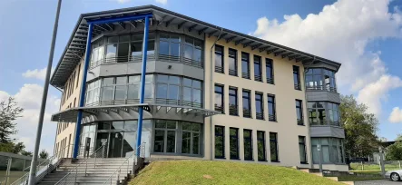 Außenansicht - Büro/Praxis mieten in Osterode am Harz - *Moderne, lichtdurchflutete Büroetagen mit Fahrstuhl und Parkplätzen*