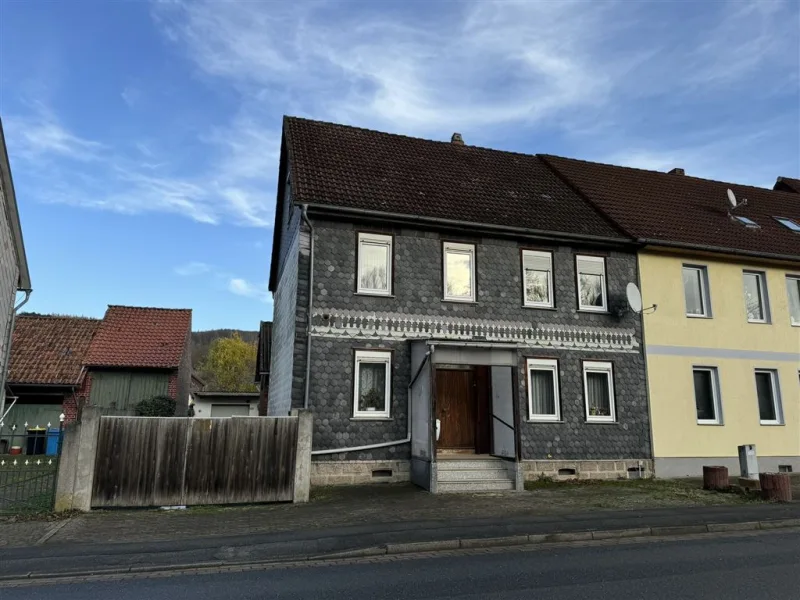 Außenansicht - Haus kaufen in Scharzfeld - *Einfamilienhaus mit Garten und Garage in Scharzfeld*