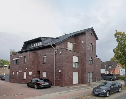 734155 - Wohnung mieten in Papenburg - ***Großzügige Dachgeschosswohnung in Papenburg-Untenende***