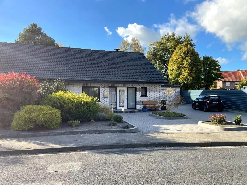 734169 - Haus kaufen in Papenburg - !!!TOP-gepflegter Satteldachbungalow mit großer Garage und schönem Gartengrundstück!!!