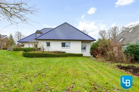 Rückansicht - Haus kaufen in Malente / Krummsee - Herrschaftliches Anwesen in wunderschöner und ruhiger Wohnlage