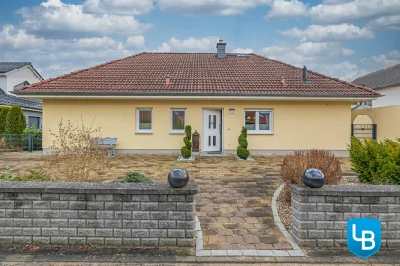 Haus mit Vorgarten - Haus kaufen in Mölln - Provisionsfrei für den Käufer: Idyllisches Wohnen auf einer Ebene in einem Schmuckstück von Bungalow