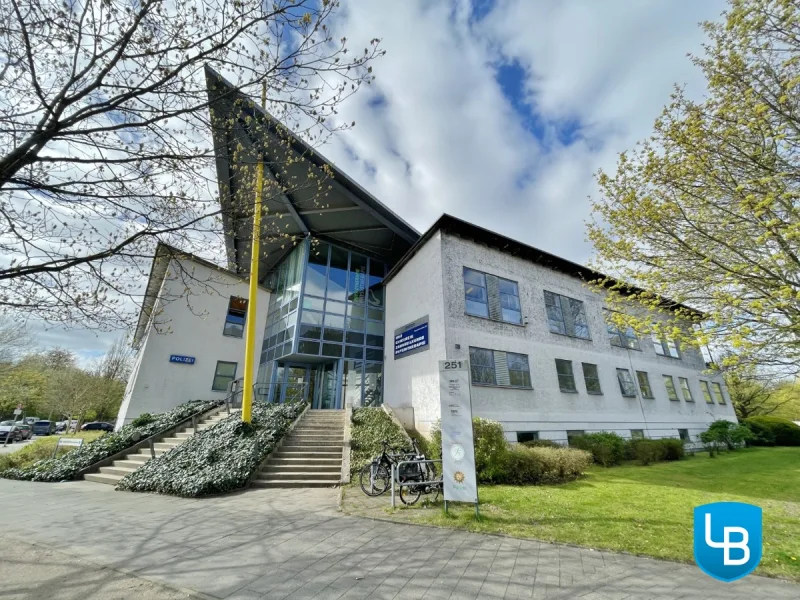 Vorderseite - Büro/Praxis kaufen in Kiel - Vermietete Büro- und Praxisflächen in zentraler Lage von Mettenhof
