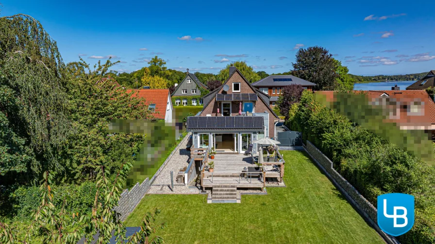 Das gesamte Grundstück14334_0880_D - Haus kaufen in Plön / Niederkleveez - Exklusives Zweifamilienhaus mit Neubaucharakter in herrlicher Wohnlage