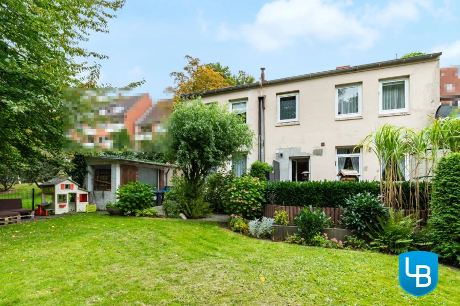 Blick vom Garten - Wohnung kaufen in Kiel - Ruhig gelegene Erdgeschosswohnung im Hinterhaus mit Terrasse und Garten