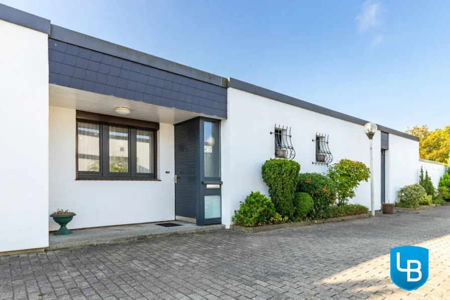 Gebäudeansicht  - Haus kaufen in Kiel - Stufenlos glücklich- Gut geschnittener Bungalow in ruhiger Lage