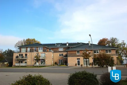 Das Haus - Wohnung mieten in Dersau - Neuwertige und barrierearme Wohnung mit Balkon und tollem Seeblick